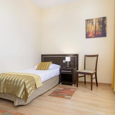Hotel Safir Познань Екстер'єр фото