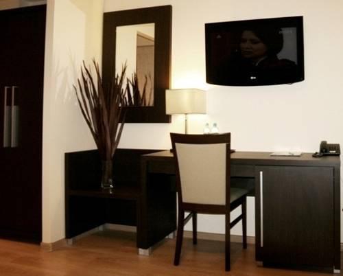 Hotel Safir Познань Екстер'єр фото
