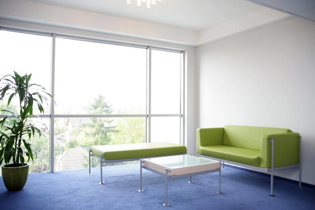 Hotel Safir Познань Екстер'єр фото
